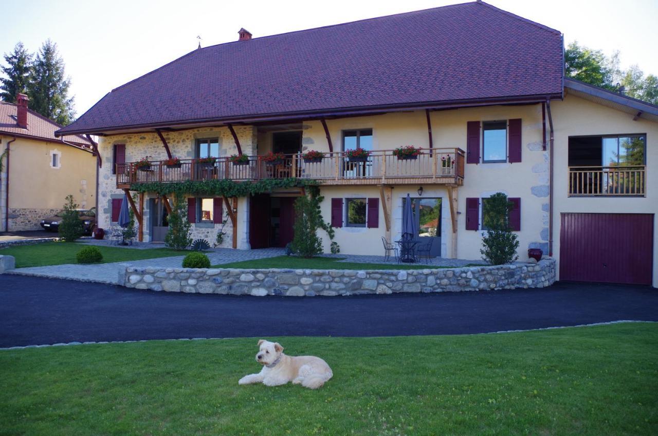 Le Paon Bleu Annecy Poisy Bed and Breakfast Eksteriør billede