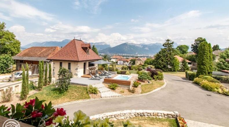 Le Paon Bleu Annecy Poisy Bed and Breakfast Eksteriør billede