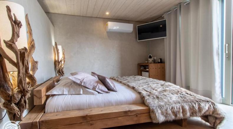 Le Paon Bleu Annecy Poisy Bed and Breakfast Eksteriør billede