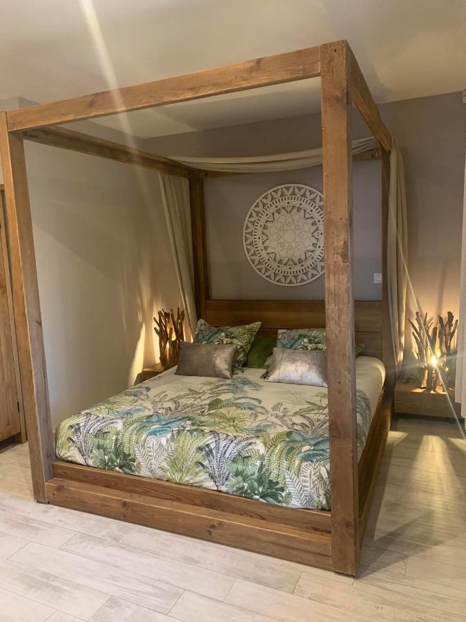 Le Paon Bleu Annecy Poisy Bed and Breakfast Eksteriør billede